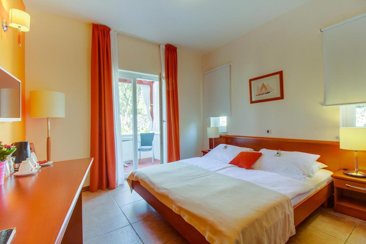 Hotel Manora Nerezine Zewnętrze zdjęcie