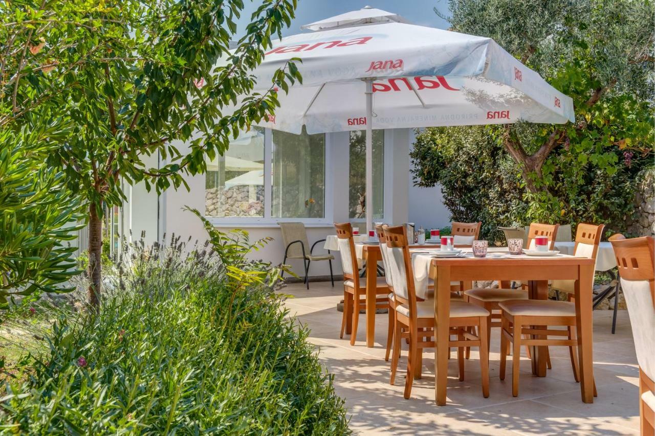 Hotel Manora Nerezine Zewnętrze zdjęcie