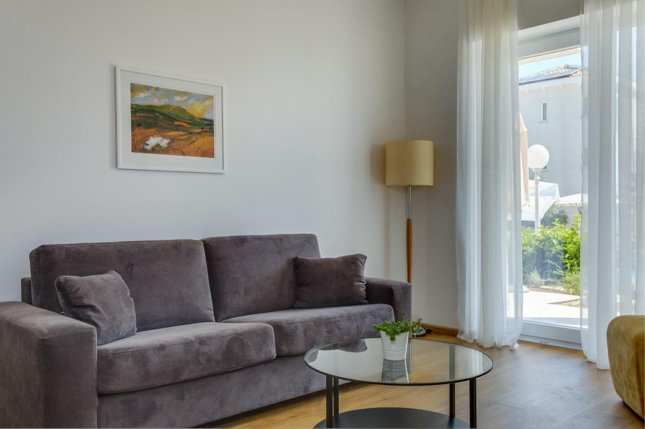 Hotel Manora Nerezine Zewnętrze zdjęcie